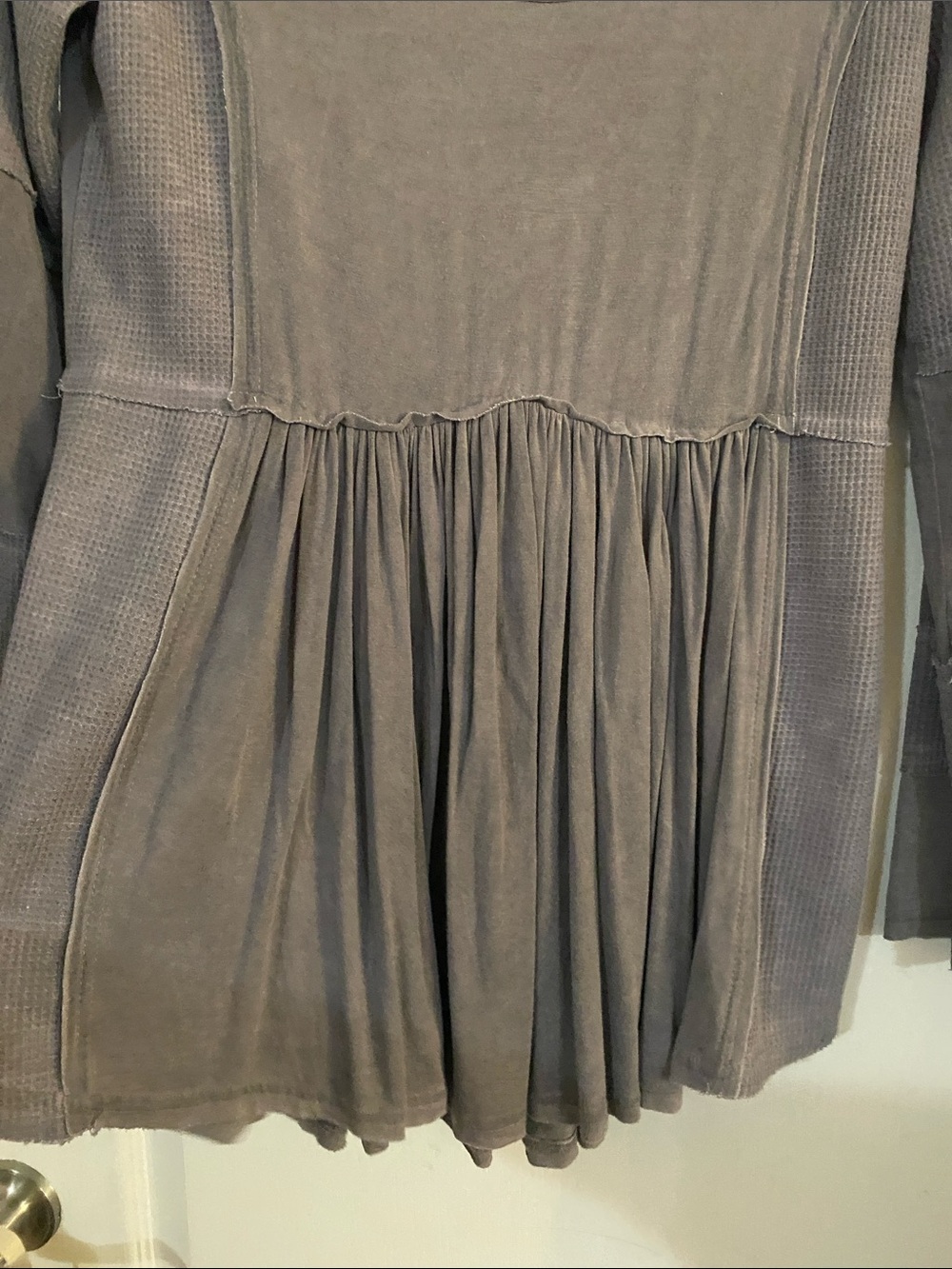 POL Gray Scoop Neck Top - Picture 5 of 6